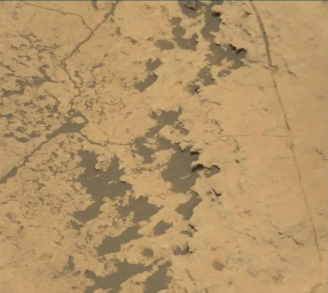 Sol 1675: Mast Camera (Mastcam)