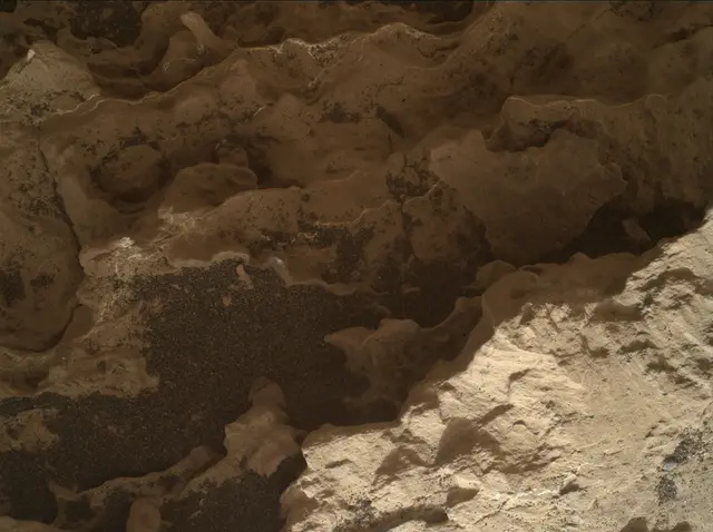 Sol 1675: Mars Hand Lens Imager (MAHLI)
