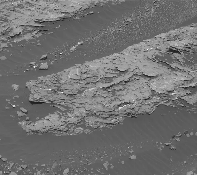 Sol 1677: Mast Camera (Mastcam)