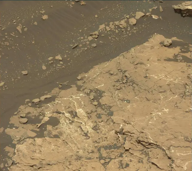 Sol 1677: Mast Camera (Mastcam)