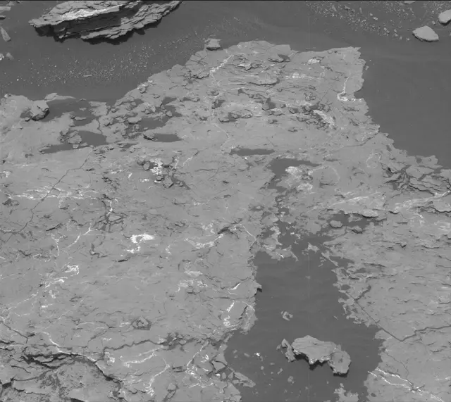Sol 1677: Mast Camera (Mastcam)