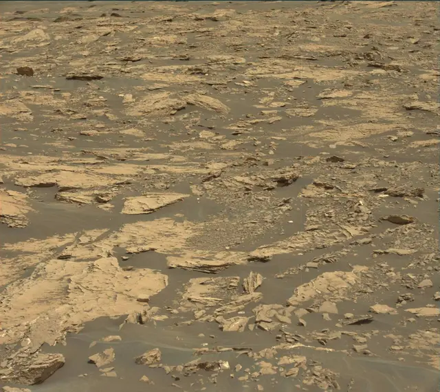 Sol 1677: Mast Camera (Mastcam)