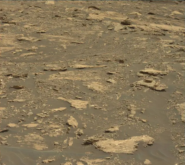Sol 1677: Mast Camera (Mastcam)