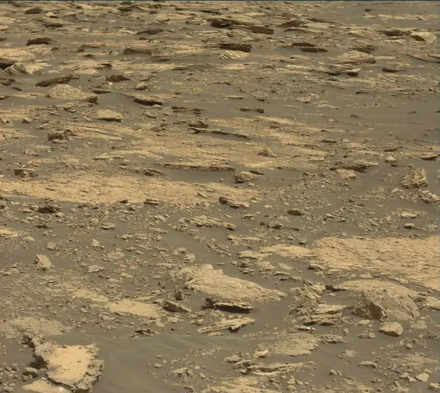 Sol 1677: Mast Camera (Mastcam)