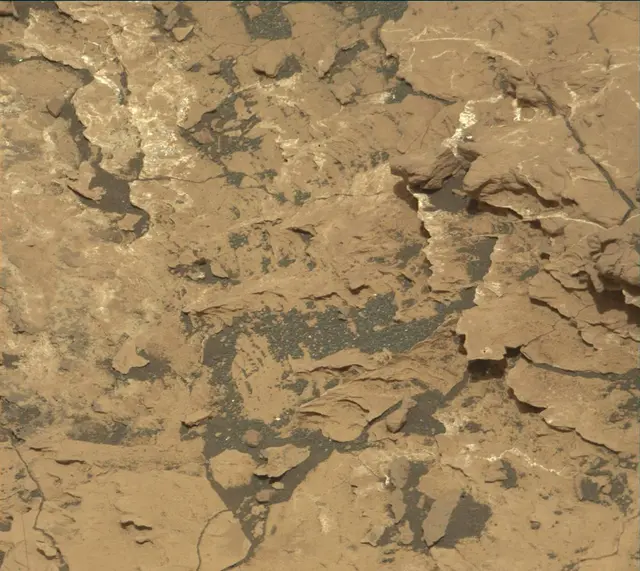 Sol 1677: Mast Camera (Mastcam)