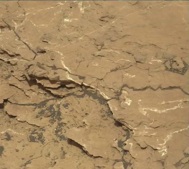 Sol 1677: Mast Camera (Mastcam)