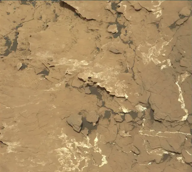 Sol 1677: Mast Camera (Mastcam)