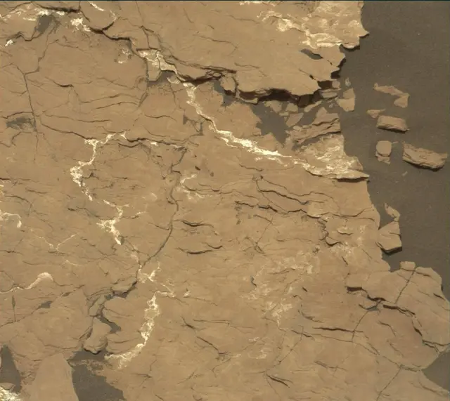 Sol 1677: Mast Camera (Mastcam)