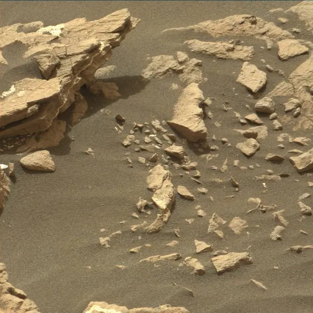 Sol 1677: Mast Camera (Mastcam)