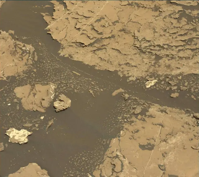 Sol 1678: Mast Camera (Mastcam)