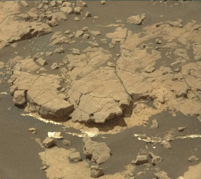 Sol 1678: Mast Camera (Mastcam)