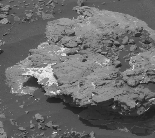 Sol 1678: Mast Camera (Mastcam)