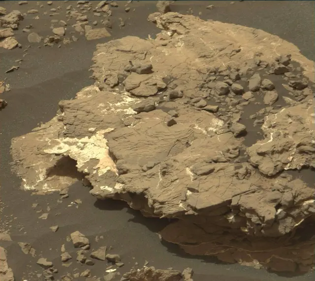 Sol 1678: Mast Camera (Mastcam)