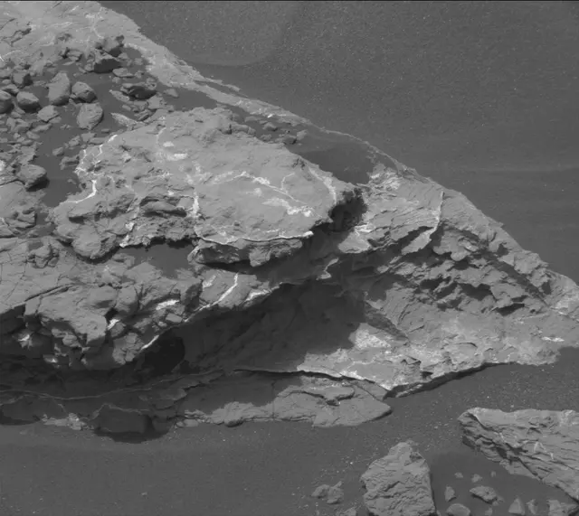 Sol 1678: Mast Camera (Mastcam)