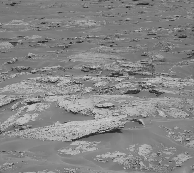 Sol 1679: Mast Camera (Mastcam)