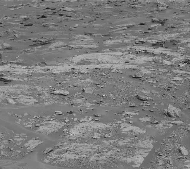 Sol 1679: Mast Camera (Mastcam)