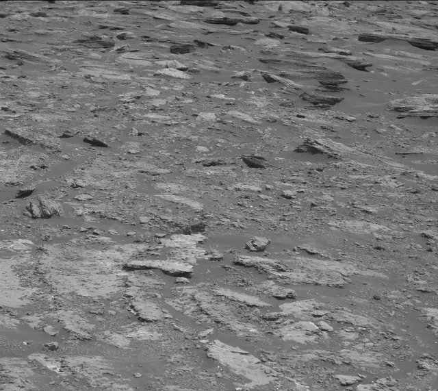 Sol 1679: Mast Camera (Mastcam)