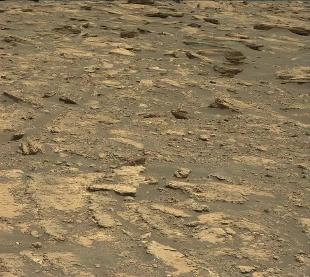 Sol 1679: Mast Camera (Mastcam)