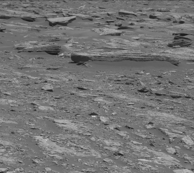 Sol 1679: Mast Camera (Mastcam)