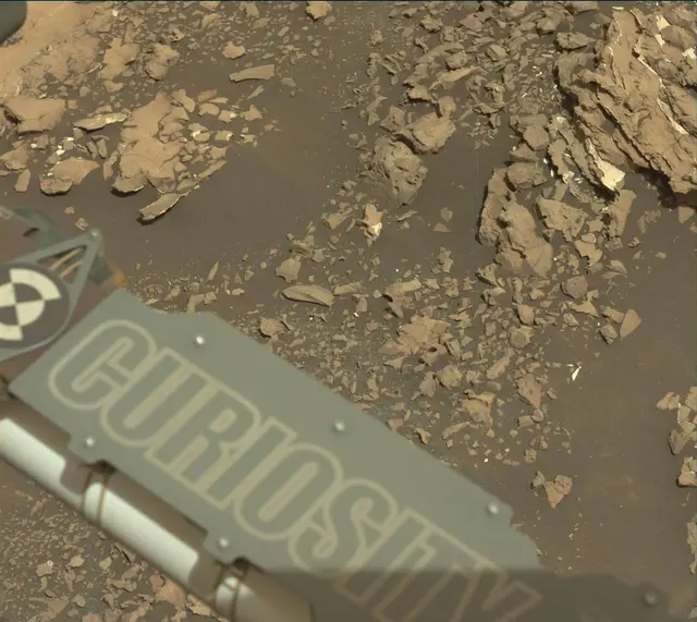 Sol 1679: Mast Camera (Mastcam)