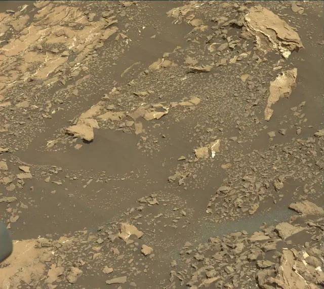 Sol 1679: Mast Camera (Mastcam)