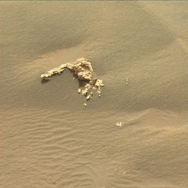 Sol 1679: Mast Camera (Mastcam)
