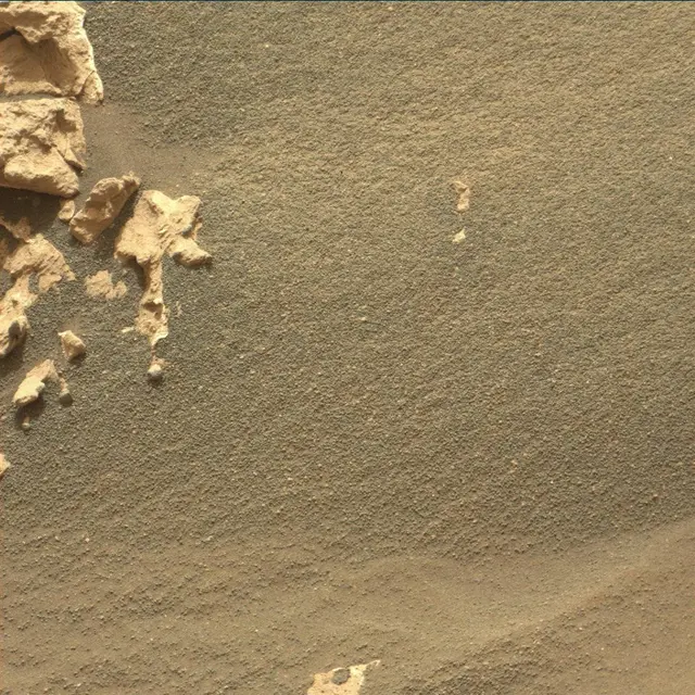 Sol 1679: Mast Camera (Mastcam)