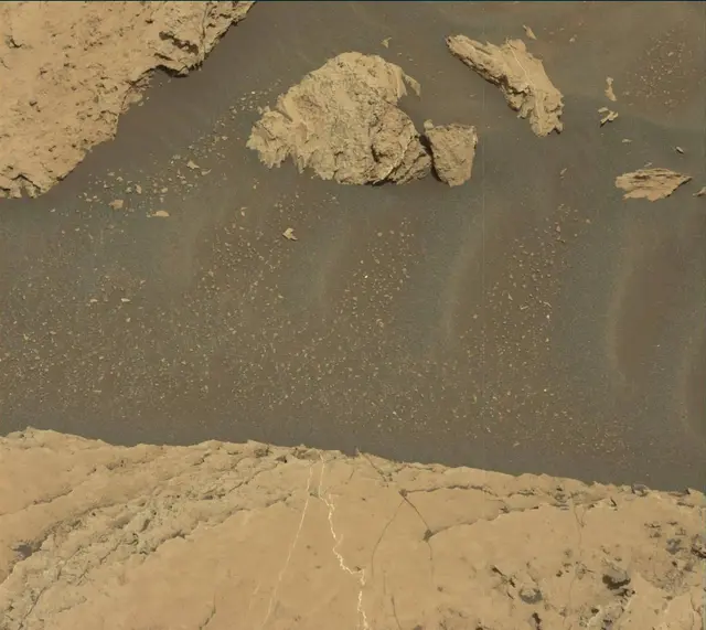 Sol 1680: Mast Camera (Mastcam)