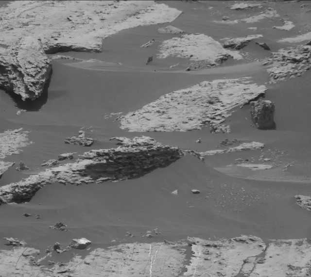 Sol 1681: Mast Camera (Mastcam)