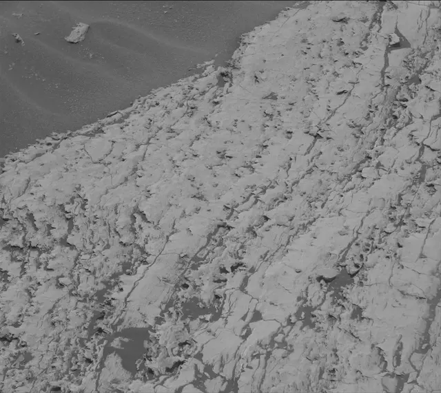 Sol 1684: Mast Camera (Mastcam)