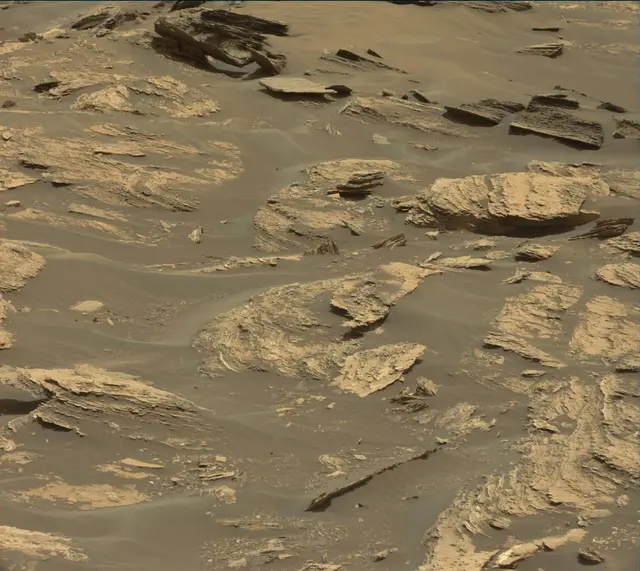 Sol 1684: Mast Camera (Mastcam)