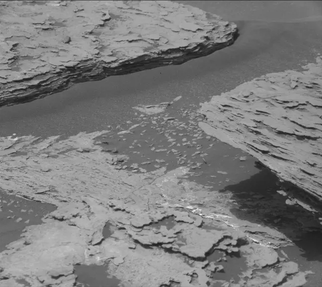 Sol 1684: Mast Camera (Mastcam)