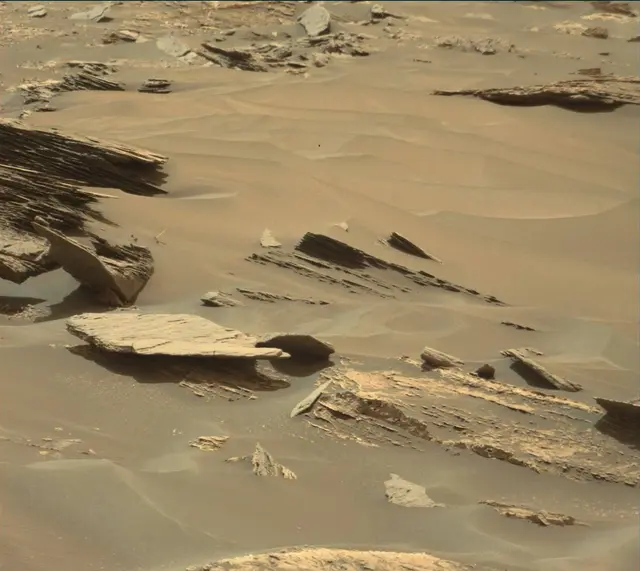 Sol 1685: Mast Camera (Mastcam)