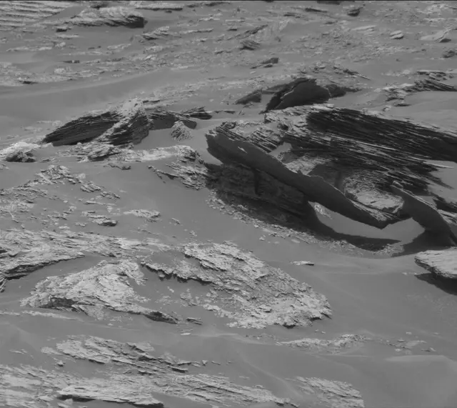 Sol 1685: Mast Camera (Mastcam)