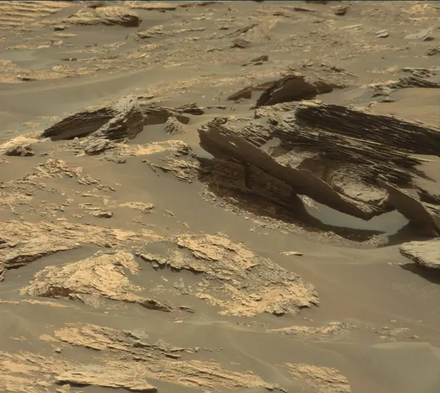 Sol 1685: Mast Camera (Mastcam)