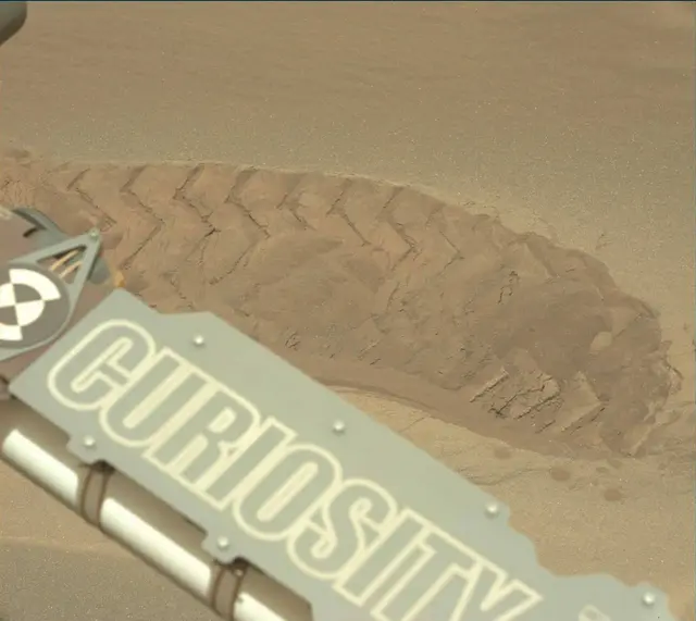Sol 1686: Mast Camera (Mastcam)