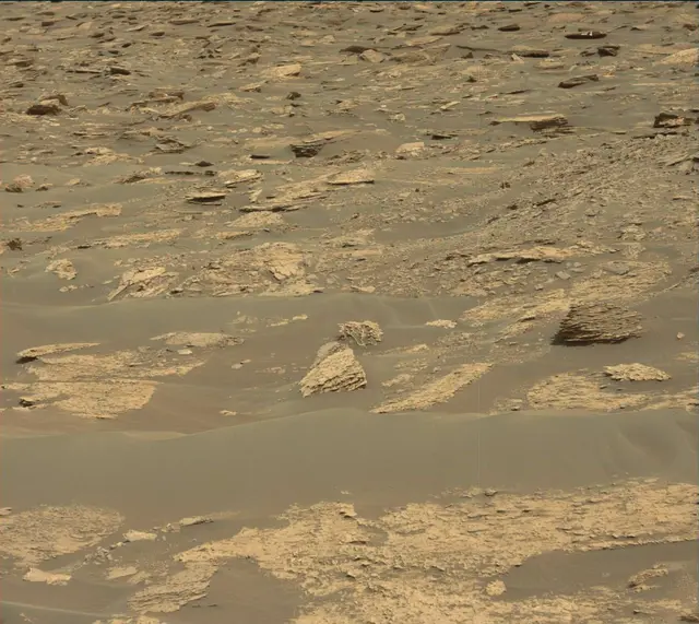 Sol 1686: Mast Camera (Mastcam)