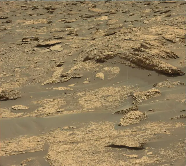 Sol 1686: Mast Camera (Mastcam)