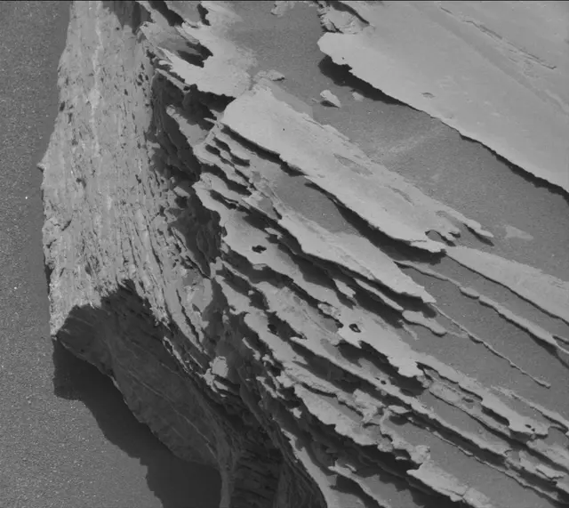 Sol 1686: Mast Camera (Mastcam)