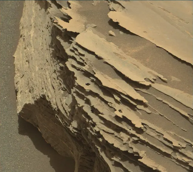 Sol 1686: Mast Camera (Mastcam)