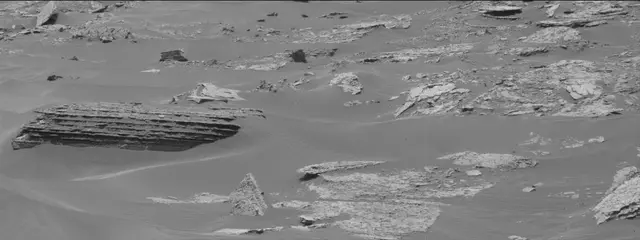 Sol 1687: Mast Camera (Mastcam)