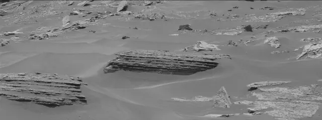 Sol 1687: Mast Camera (Mastcam)