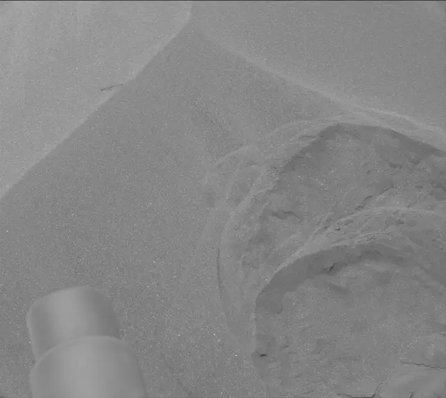 Sol 1687: Mast Camera (Mastcam)