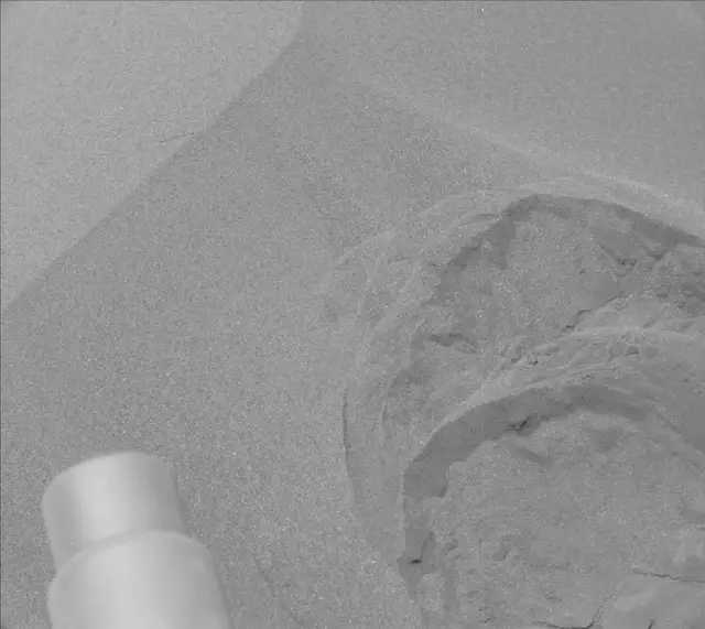 Sol 1687: Mast Camera (Mastcam)