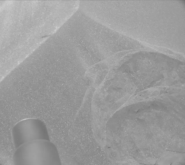 Sol 1687: Mast Camera (Mastcam)