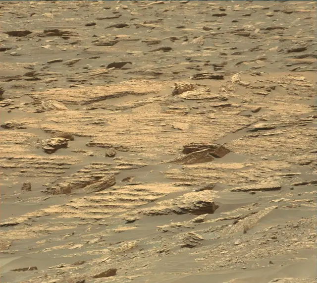 Sol 1687: Mast Camera (Mastcam)