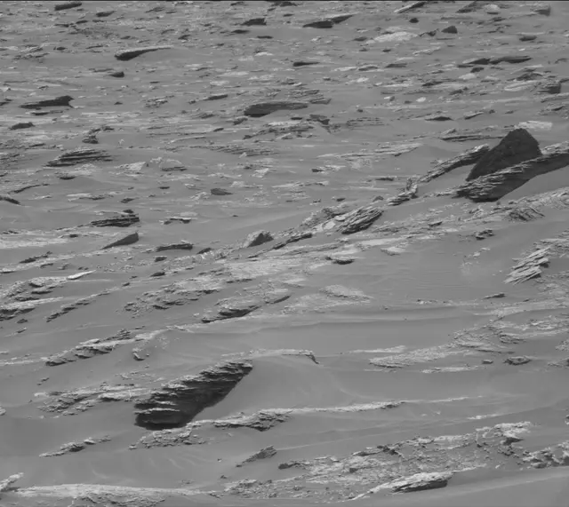 Sol 1687: Mast Camera (Mastcam)