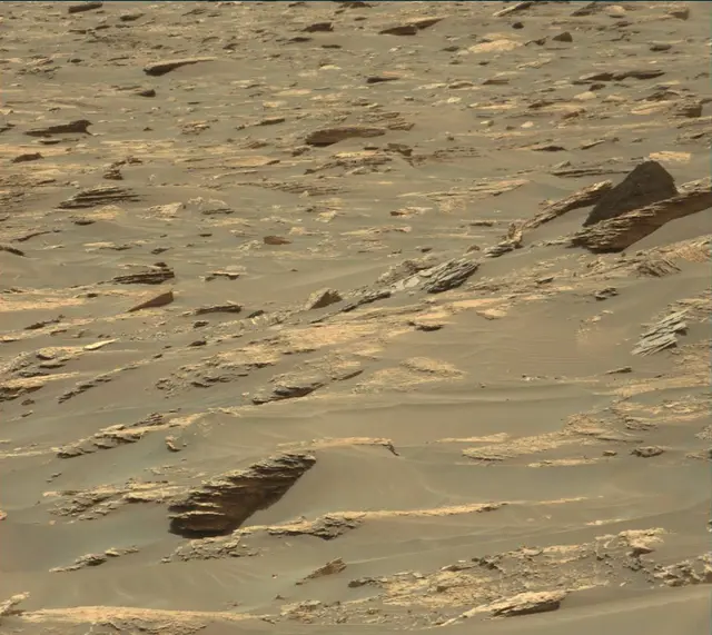 Sol 1687: Mast Camera (Mastcam)