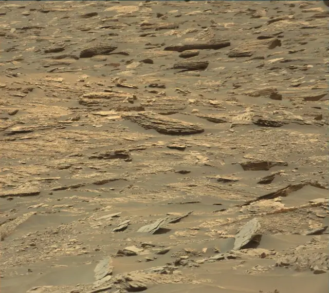 Sol 1687: Mast Camera (Mastcam)