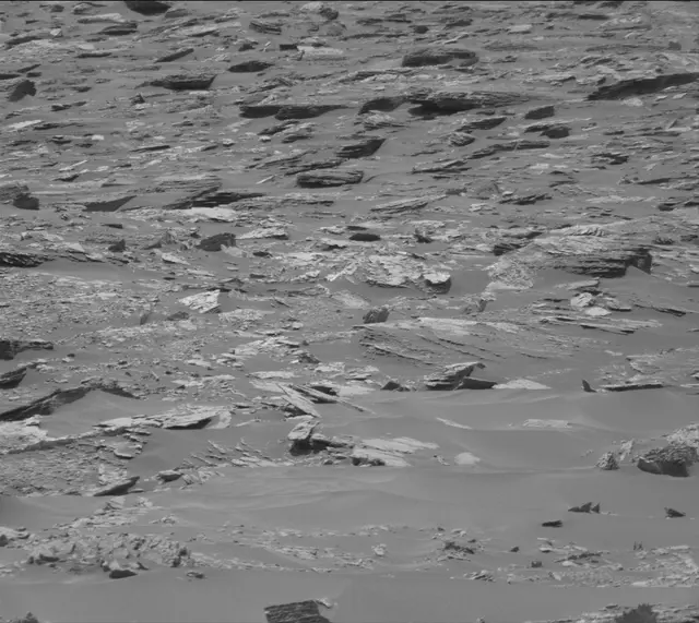 Sol 1687: Mast Camera (Mastcam)